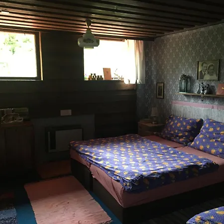 民宿 Skromne Letni Retro Pro Dospele *